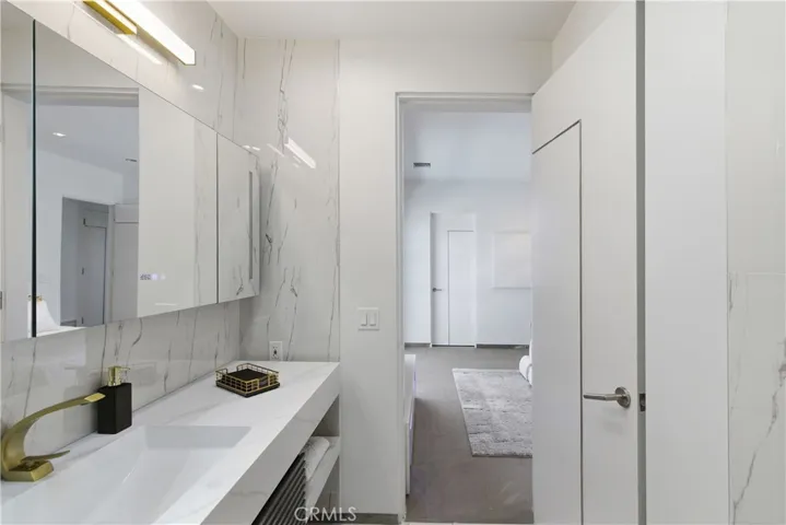811 John, Manhattan Beach, California 90266