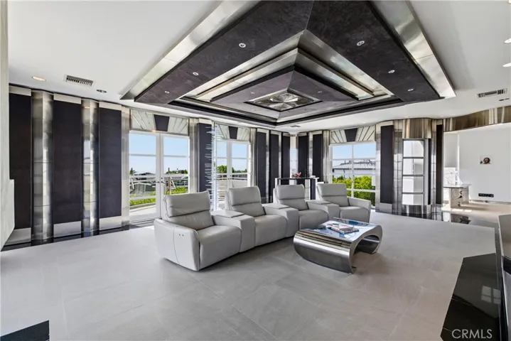811 John, Manhattan Beach, California 90266