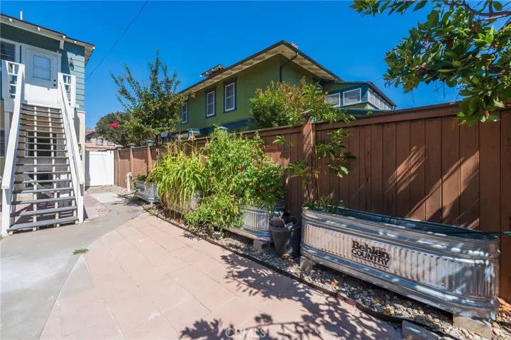 1123 French Street, Santa Ana, California 92701