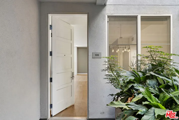 4240 Laurel Canyon Boulevard 105, Studio City, California 91604