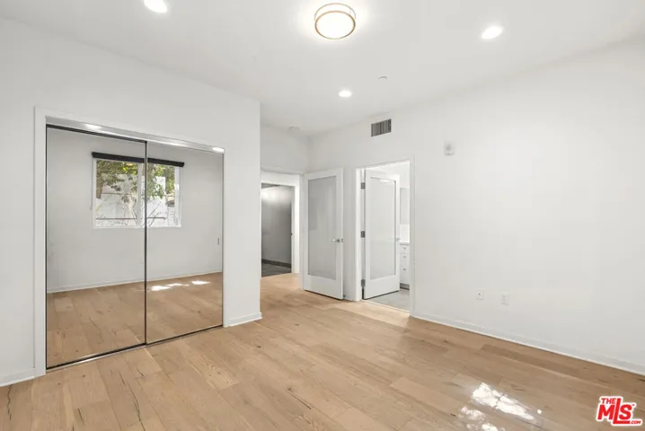 4240 Laurel Canyon Boulevard 105, Studio City, California 91604