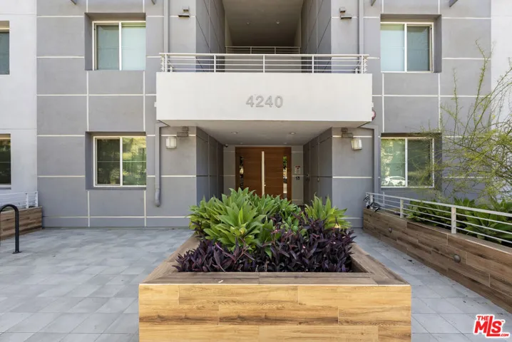 4240 Laurel Canyon Boulevard 105, Studio City, California 91604