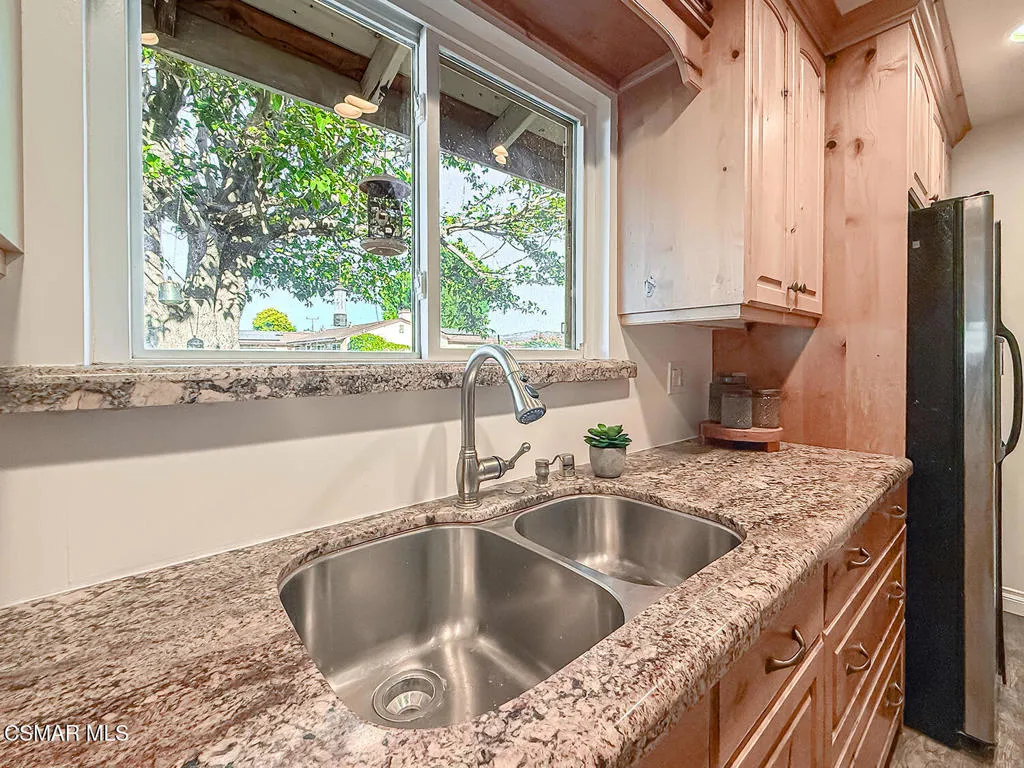 bKitchen8