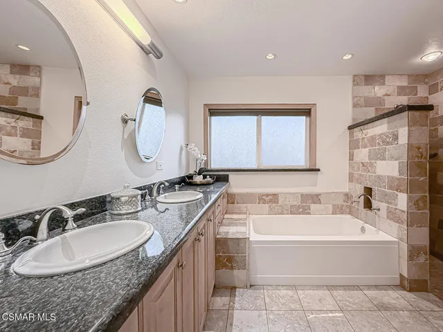 kPrimary Bedroom Suite3