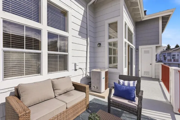 585 Shoal Circle, Redwood City, California 94065