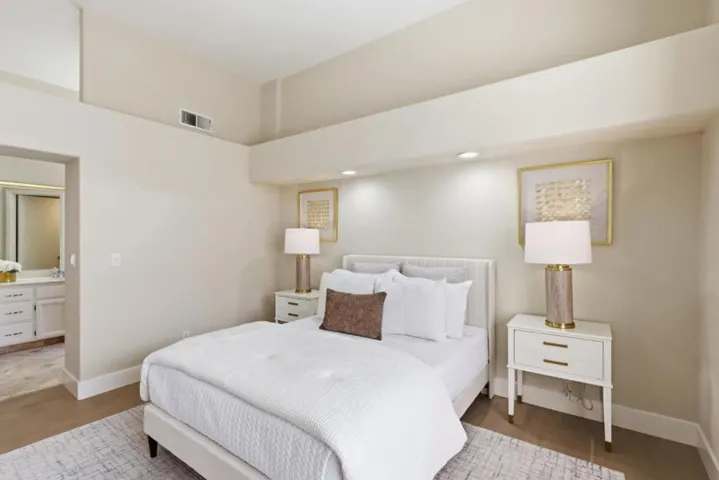 585 Shoal Circle, Redwood City, California 94065