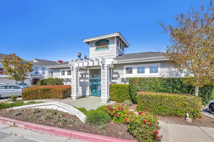 585 Shoal Circle, Redwood City, California 94065