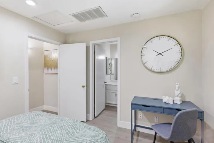 585 Shoal Circle, Redwood City, California 94065
