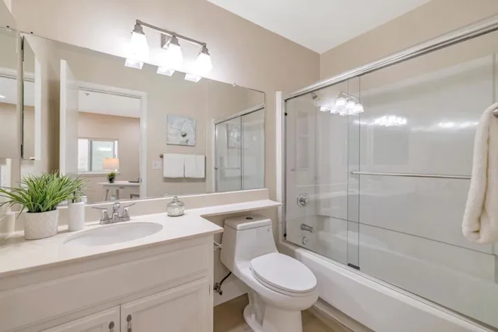 585 Shoal Circle, Redwood City, California 94065
