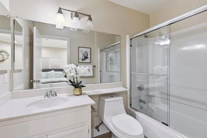 585 Shoal Circle, Redwood City, California 94065
