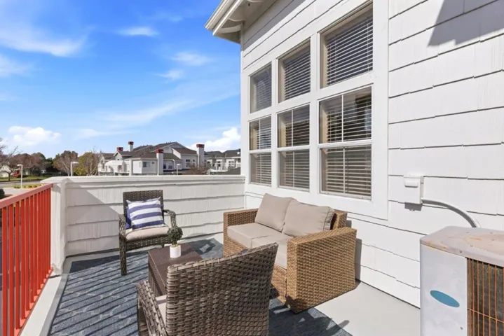 585 Shoal Circle, Redwood City, California 94065