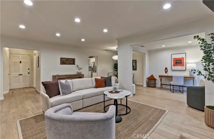 5429 Columbus Avenue, Sherman Oaks, California 91411