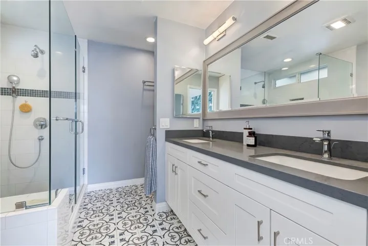 5429 Columbus Avenue, Sherman Oaks, California 91411