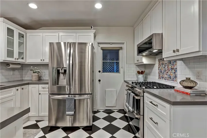 5429 Columbus Avenue, Sherman Oaks, California 91411