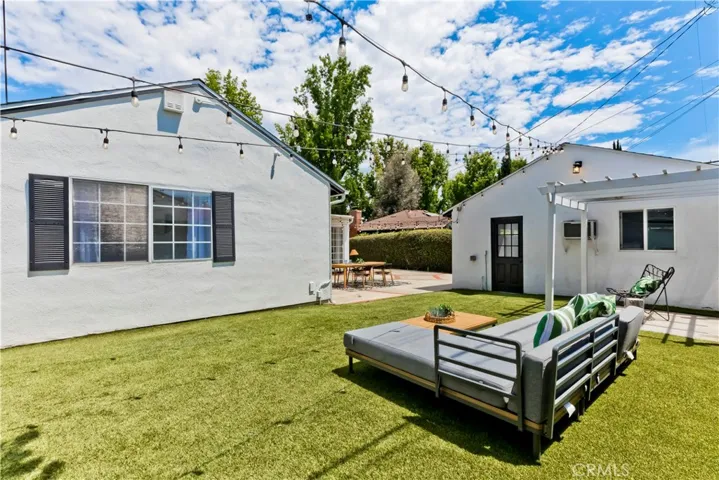 5429 Columbus Avenue, Sherman Oaks, California 91411