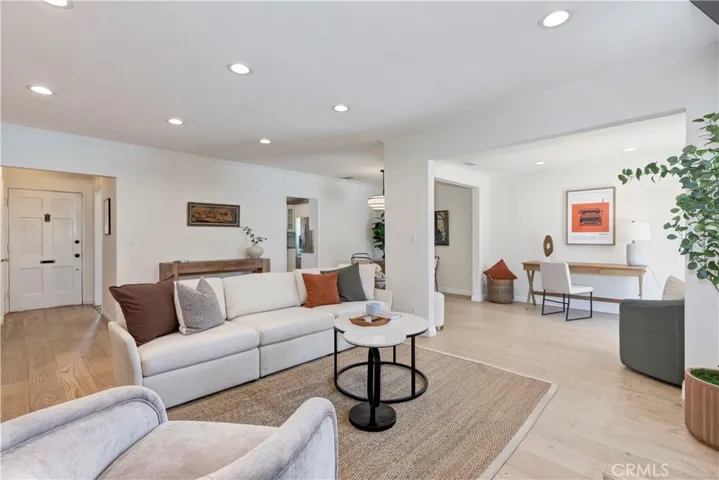 5429 Columbus Avenue, Sherman Oaks, California 91411