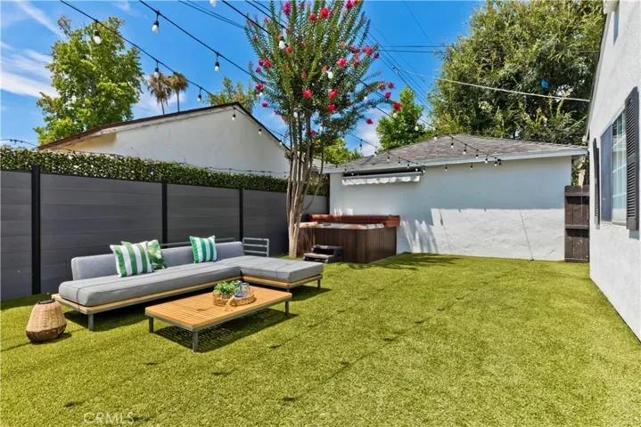 5429 Columbus Avenue, Sherman Oaks, California 91411
