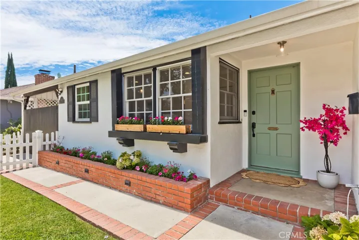 5429 Columbus Avenue, Sherman Oaks, California 91411