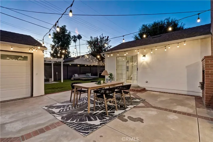 5429 Columbus Avenue, Sherman Oaks, California 91411