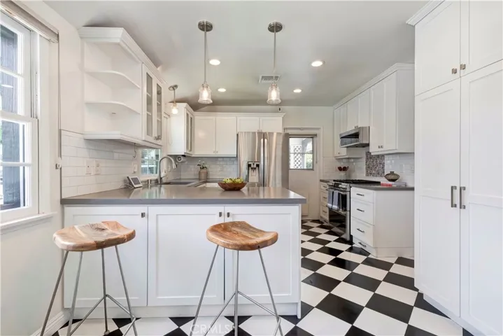 5429 Columbus Avenue, Sherman Oaks, California 91411