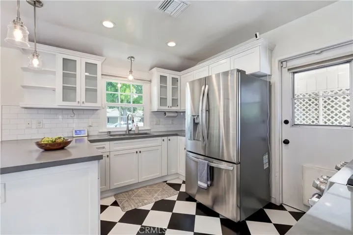 5429 Columbus Avenue, Sherman Oaks, California 91411