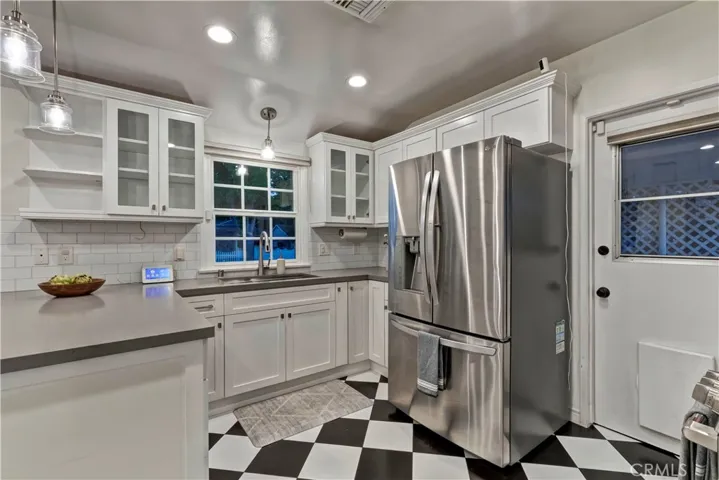 5429 Columbus Avenue, Sherman Oaks, California 91411