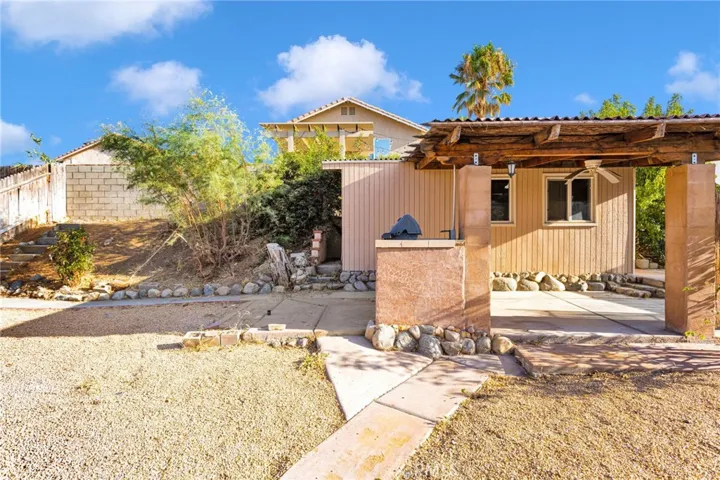 13747 Valera, Victorville, California 92392