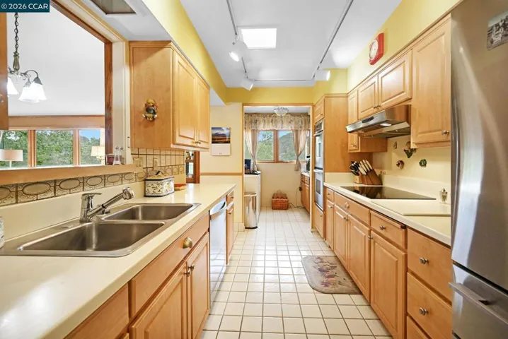 1891 Meadow Lane, Walnut Creek, California 94595