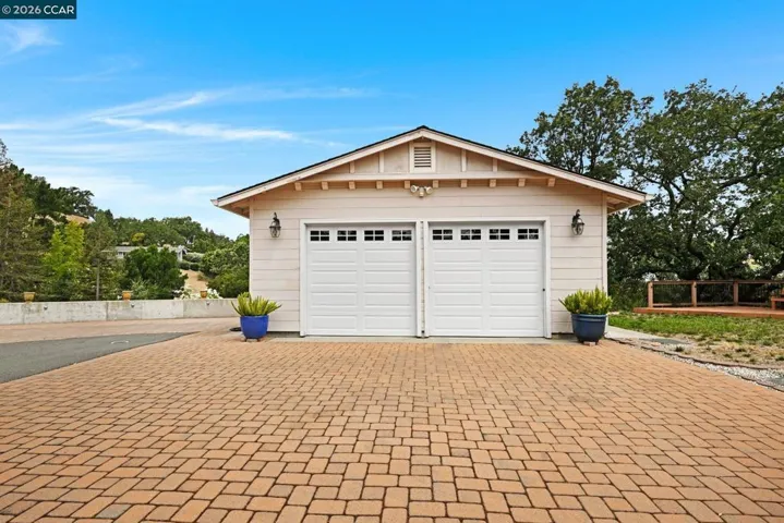 1891 Meadow Lane, Walnut Creek, California 94595