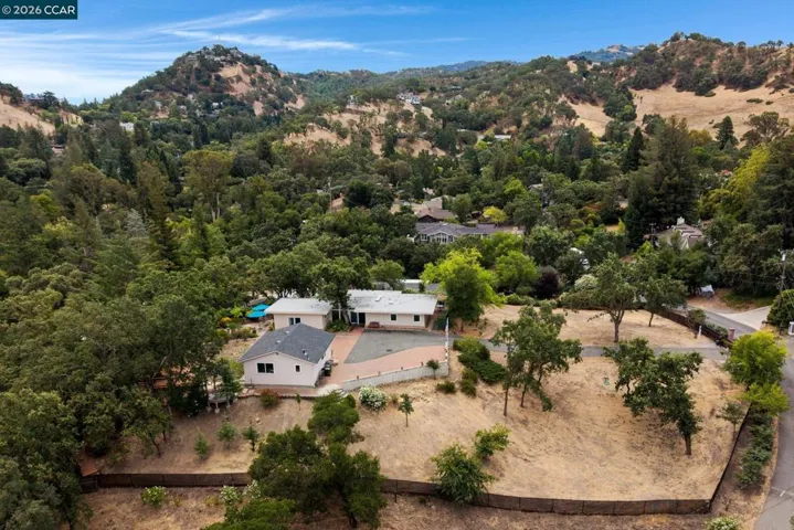 1891 Meadow Lane, Walnut Creek, California 94595
