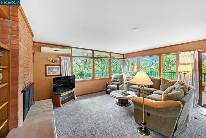 1891 Meadow Lane, Walnut Creek, California 94595