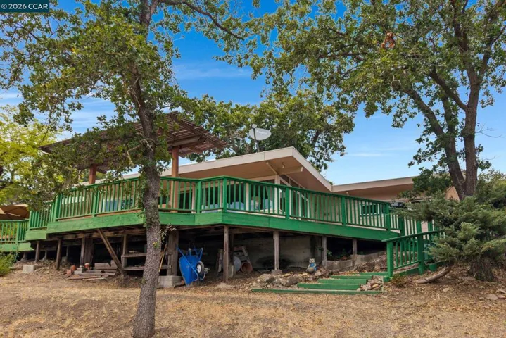 1891 Meadow Lane, Walnut Creek, California 94595