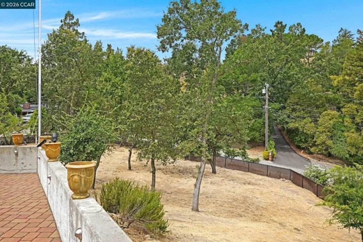 1891 Meadow Lane, Walnut Creek, California 94595