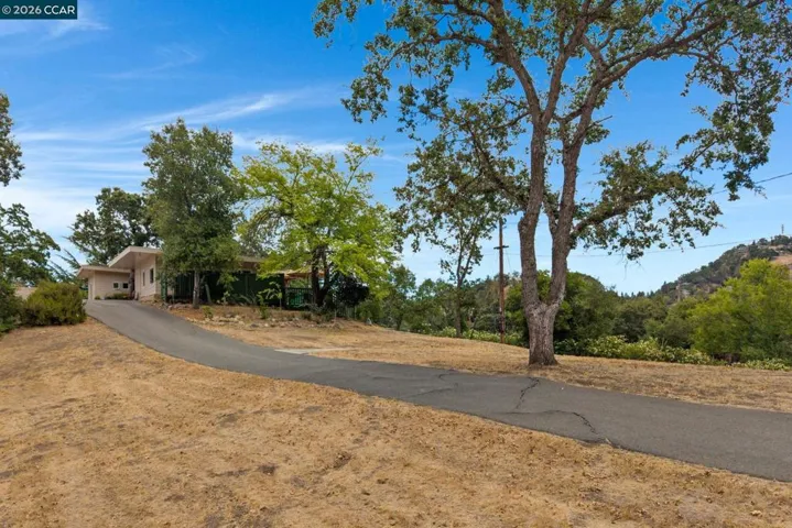 1891 Meadow Lane, Walnut Creek, California 94595