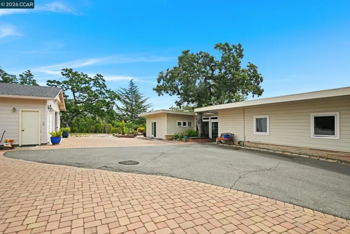 1891 Meadow Lane, Walnut Creek, California 94595