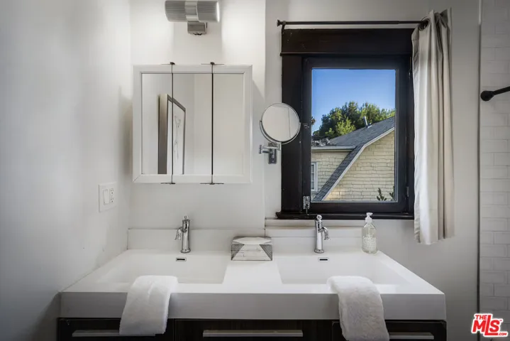 1922 Taft Avenue, Los Angeles, California 90068