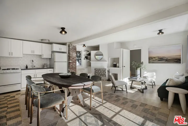 1922 Taft Avenue, Los Angeles, California 90068