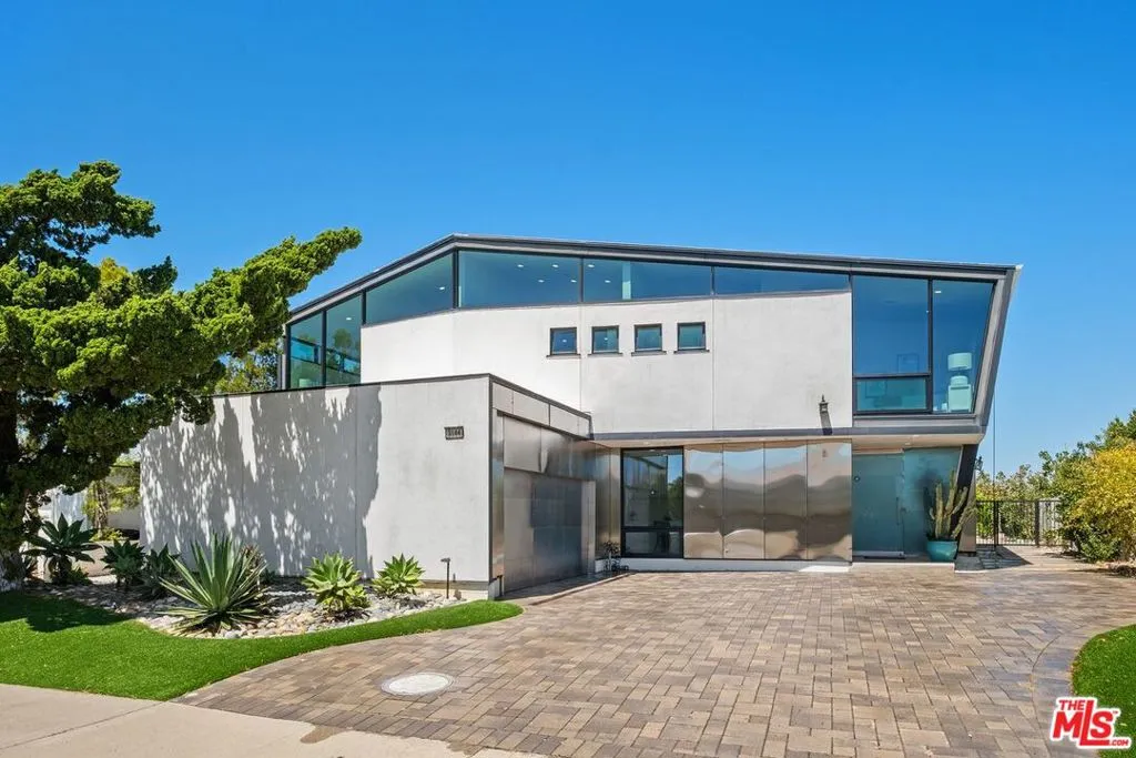3144 Alta Laguna Blvd