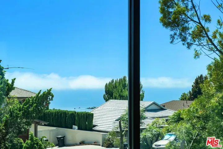 3144 Alta Laguna Boulevard, Laguna Beach, California 92651