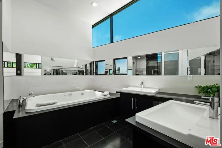 3144 Alta Laguna Boulevard, Laguna Beach, California 92651