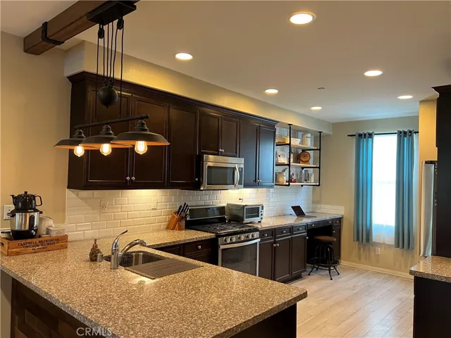 211 Native, Irvine, California 92618