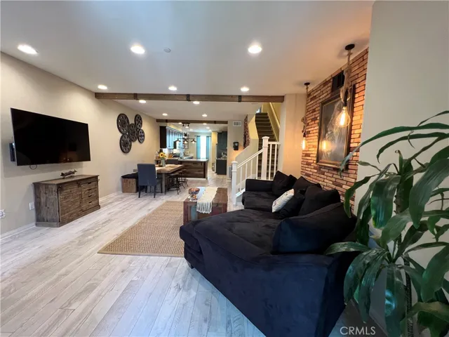 211 Native, Irvine, California 92618