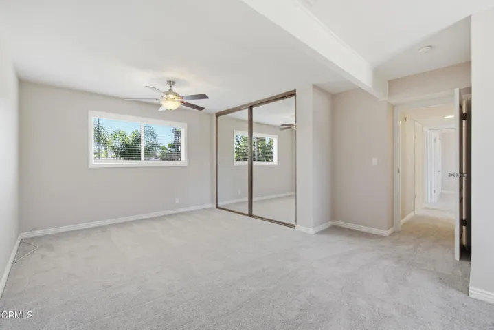 24_bedroom