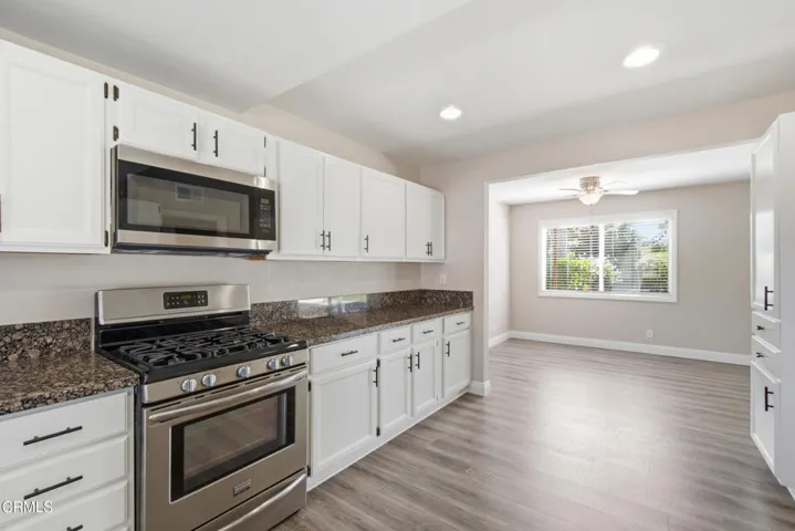13_kitchen