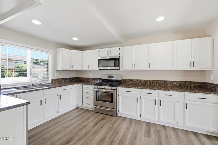 12_kitchen