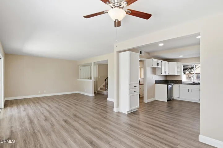 10_dining area