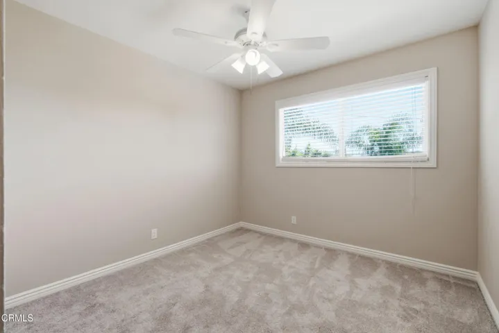 21_bedroom