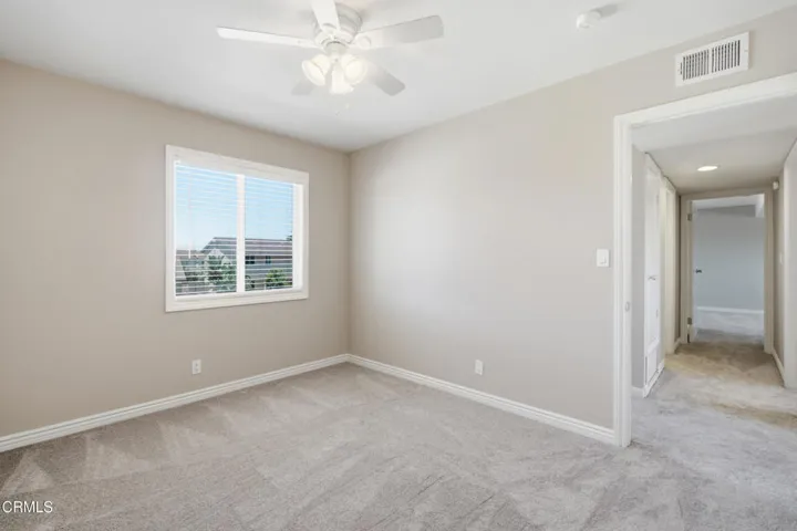 18_bedroom