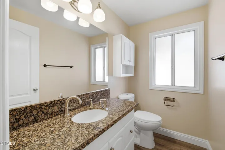 15_bathroom