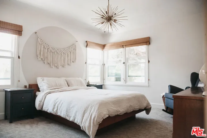 3016 Oakhurst Avenue, Los Angeles, California 90034